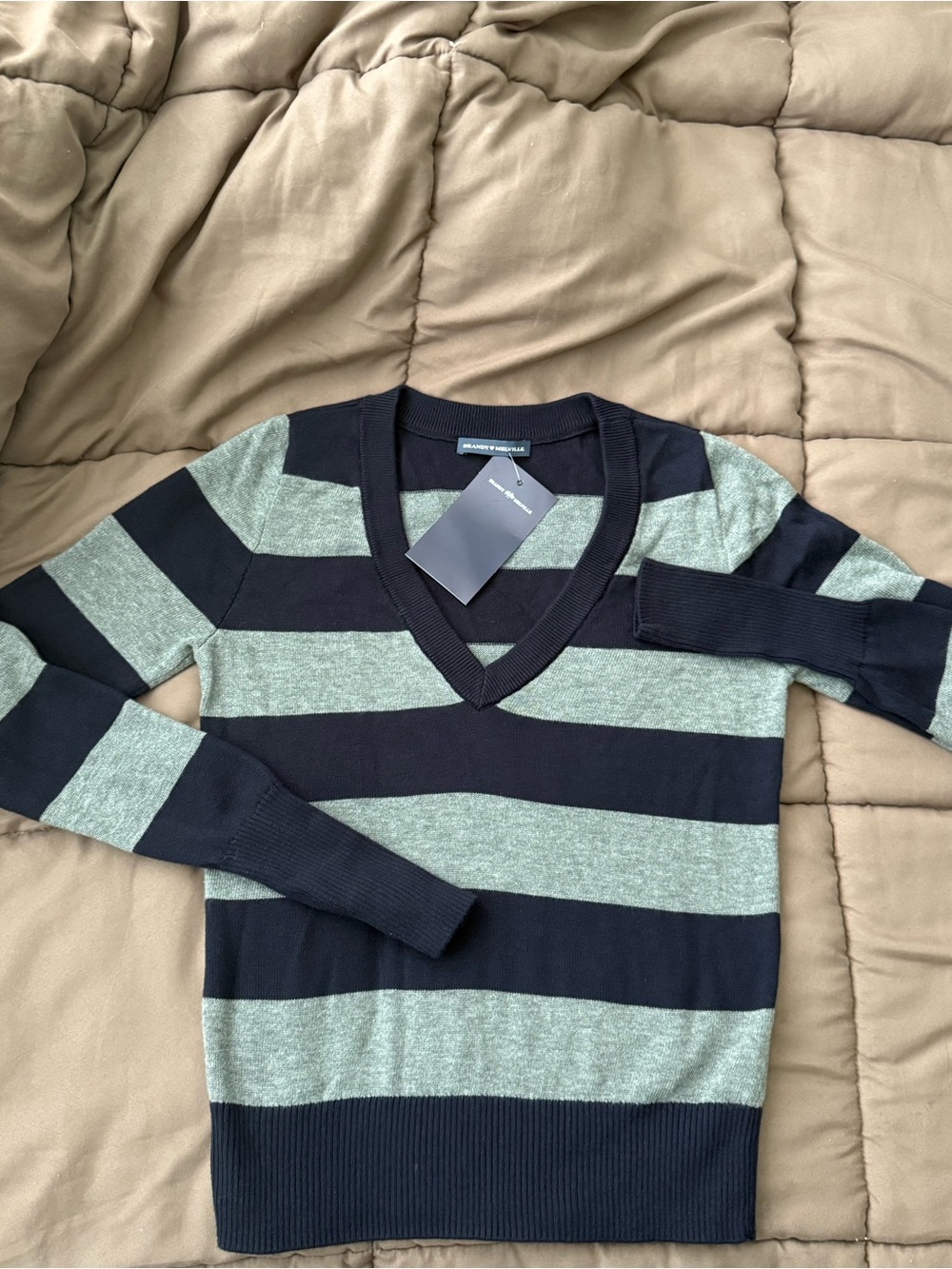 New Brandy Melville Sweater Top